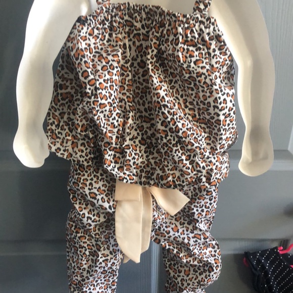 Cheetah print toddler outfit - Picture 4 of 5